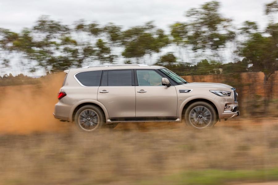  Infiniti QX80 5.6 2018 года  (AU) (фото 6 из 40)